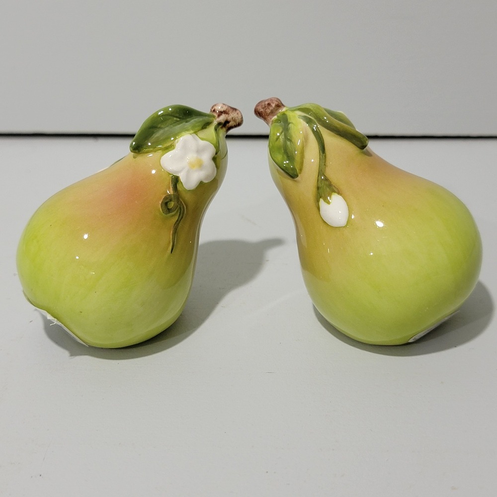 Cosmos Gifts Green Pear Ceramic Salt and Pepper Shaker Set Floral 10337 NEW
